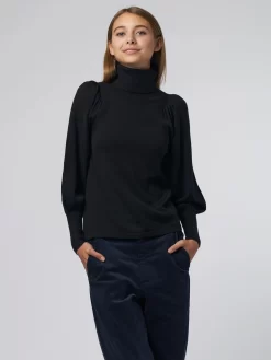 Dewi Turtle Neck Black