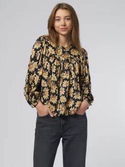 The Tale Top Frosted Winter Floral