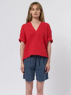 Avery Top Apple Red