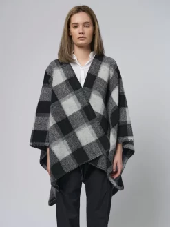 Orciani Store 14 Wynter Poncho Black Ash